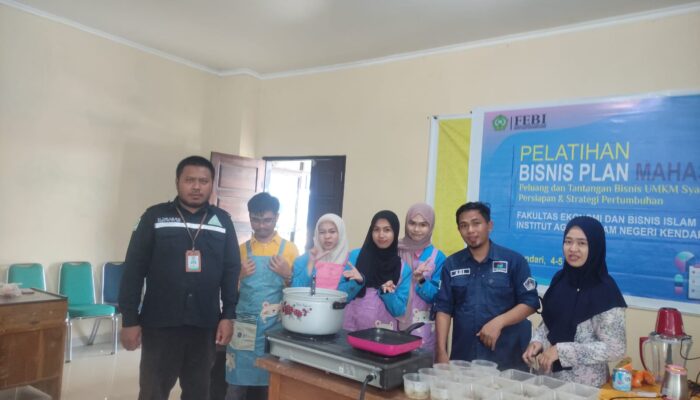 FEBI IAIN Kendari Dorong Peran Mahasiswa Dalam Peningkatan Bisnis UMKM syariah 