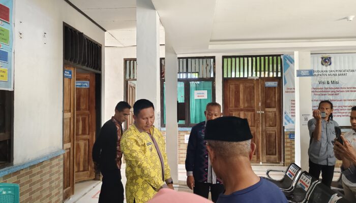 Tingkatkan Pelayanan Disdukcapil , La Ode Darwin Bakal Ganti Server dan Mesin Cetak E-KTP