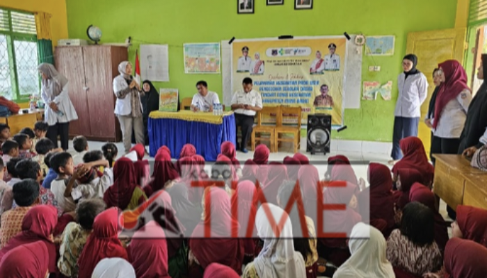 Dinkes Mubar Bekali Siswa SDN 5 Wadaga Dengan Pengetahuan PHBS Dan Gizi Seimbang