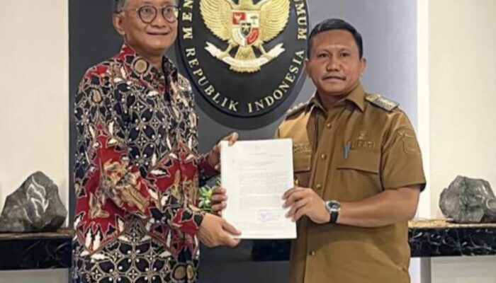 Bupati La Ode Darwin Sukses Lobi Program Pusat