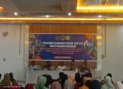 Ketgam: Dinas Kesehatan (Dinkes) Kabupaten Muna Barat (Mubar) menggelar Pelatihan Keamanan Pangan Siap Saji bagi para pengelola, penanggung jawab, dan penjamah makanan di Satuan Pelayanan Pemenuhan Gizi (SPPG),di aula Kantor Balai Desa Marobea, Kecamatan Sawerigadi, Mubar pada Sabtu,(13/12/2025),(foto:kabartime.com).