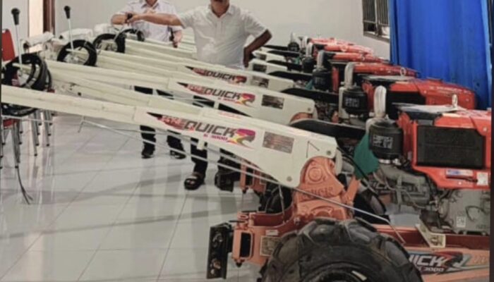 Dorong Modernisasi Pertanian di Mubar, La Ode Darwin Berhasil Amankan 7 Unit Alsintan dari Kementan