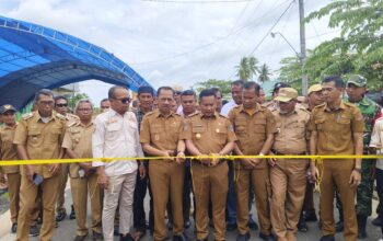 Tuntaskan Janji, Bupati Muna Barat Resmikan Pengaspalan Jalan Lakalamba-Lawada Jaya