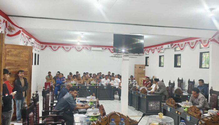 DPRD Muna Barat Gelar RDP Cari Solusi Tambang Pasir Ilegal: Antara Kelestarian Lingkungan dan Mata Pencaharian Warga