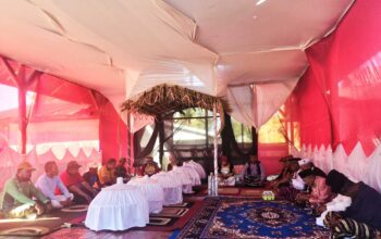 Perkuat Tali Silaturahmi, Masyarakat Kelurahan Dana Gelar Acara Syukuran dan Ritual Budaya