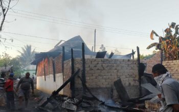 Rumah Orang Tua Pemain Timnas Saddil Ramdani di Mubar Ludes Terbakar,Kerugian Ditaksir Ratusan Juta Rupiah