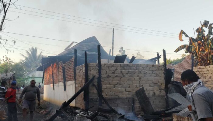 Rumah Orang Tua Pemain Timnas Saddil Ramdani di Mubar Ludes Terbakar,Kerugian Ditaksir Ratusan Juta Rupiah